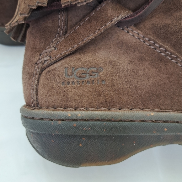 UGG Australia S/N 5749 Women's Suede Brown Leather Sheepskin Ankle Boots 9 - Picture 7 of 16
